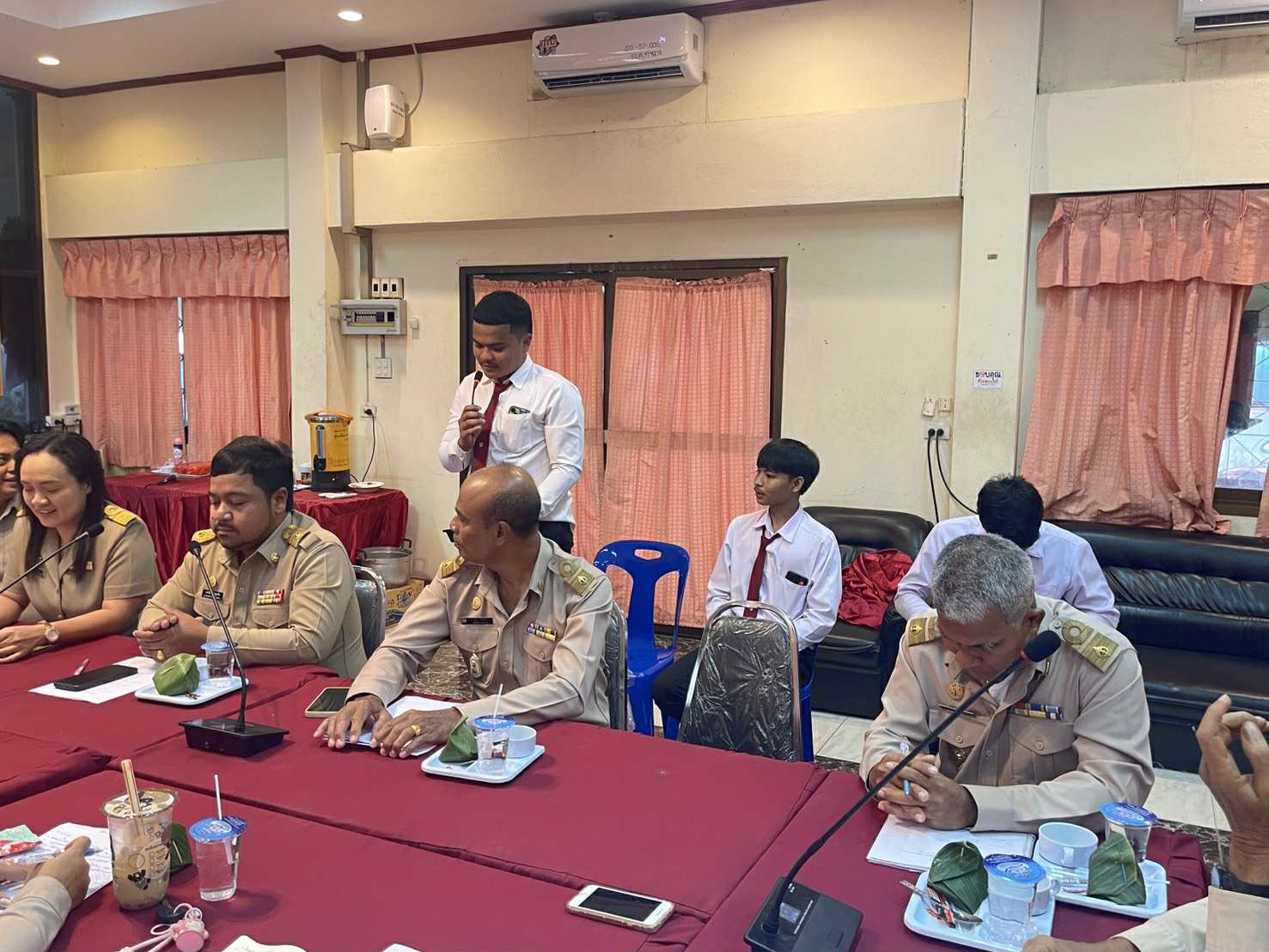 นายกสุโข แก้วบัวทอง เป็นประธานประชุม ประจำเดือน  ตุลาคม 2568 ของ อบต.ท่าฉางโดยมีผู้บริหาร /สมาชิกสภา อบต.ท่าฉาง/พนักงาน / คุณครู ศพด.บ้านท่าฉาง /พนักงานจ้าง อบต.ท่าฉาง  เข้าร่วมประชุม เพื่อเป็นการมอบหมายนโยบายการปฏิบัติงาน เพื่อให้การปฏิบัติงานเป็นไปในทิศทางเดียวกัน วันที่ 3 พฤศจิกายน 2568 เมื่อเวลา 13.00 น.ณ ห้องประชุมองค์การบริหารส่วนตำบลท่าฉาง