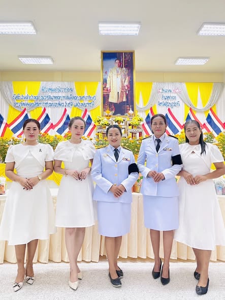 องค์การบริหารส่วนตำบลท่าฉาง โดยคณะคุณครูศูนย์พัฒนาเด็กเล็กบ้านท่าฉาง สังกัดองค์การบริหารส่วนตำบลท่าฉาง  ได้เข้าร่วมกิจกรรมเนื่องในวันคล้ายวันพระบรมราชสมภพ พระบาทสมเด็จพระบรมชนกาธิเบศร มหาภูมิพลอดุลยเดชมหาราช บรมนาถบพิตร "ในหลวงรัชกาลที่ 9"