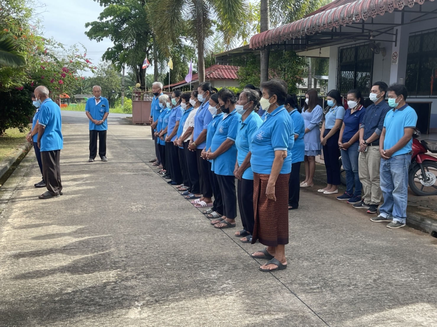 โรงเรียนผู้สูงอายุ อบต.ท่าฉาง..วันนี้เปิดการเรียนการสอนเป็นวันแรก หลังจากปิดในช่วงสถานการณ์โควิด-19  เป็นเวลานาน วันนี้มีกิจกรรมนันทนาการให้ผู้สูงอายุได้พบปะ พูดคุย และสร้างความบรรเทิงผ่อนคลายให้กับนักเรียนผู้สูงอายุหลังจากผ่านสถนการณ์โควิดเป็นเวลานาน